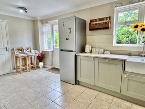 Breakfast Kitchen- click for photo gallery